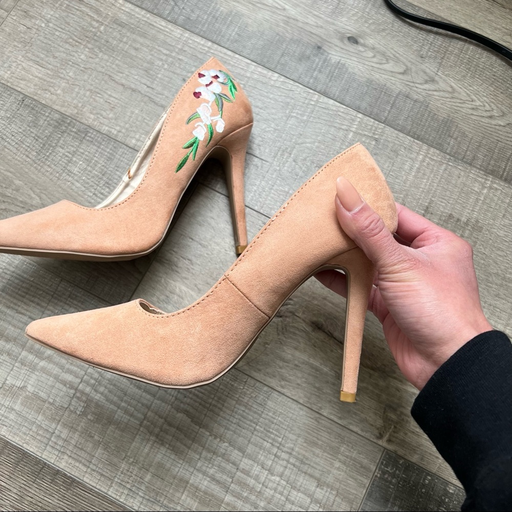 Nude heels - Picture 8 of 10